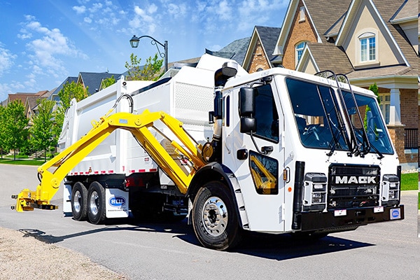 Durapack Python Sideloader Garbage Truck - Stringfellow Inc.