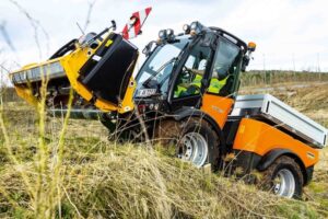 Holder Articulating Tractors - Stringfellow Inc. stg